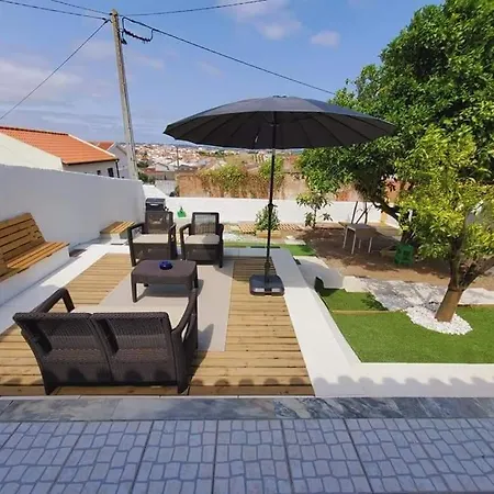 Casa Da Laranjeira Holiday home *